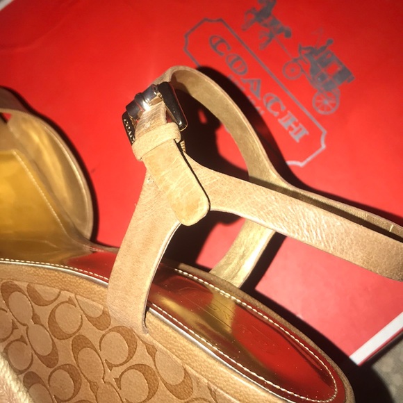 COACH Gwen Goat WEDGES- SIZE 8.5 - NEW NEVER USED - Picture 3 of 5